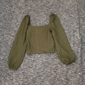 Green balloon sleeve top